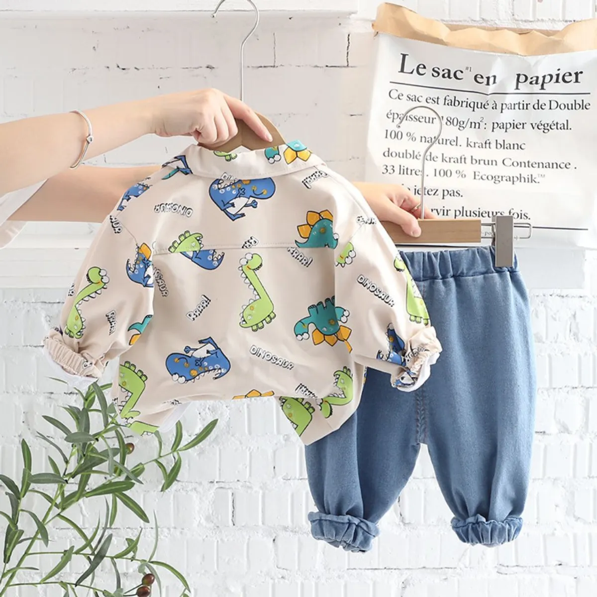 GENERICO - ROPA DE NIÑO DISEÑO DINOSAURIO  - 3 PIEZAS