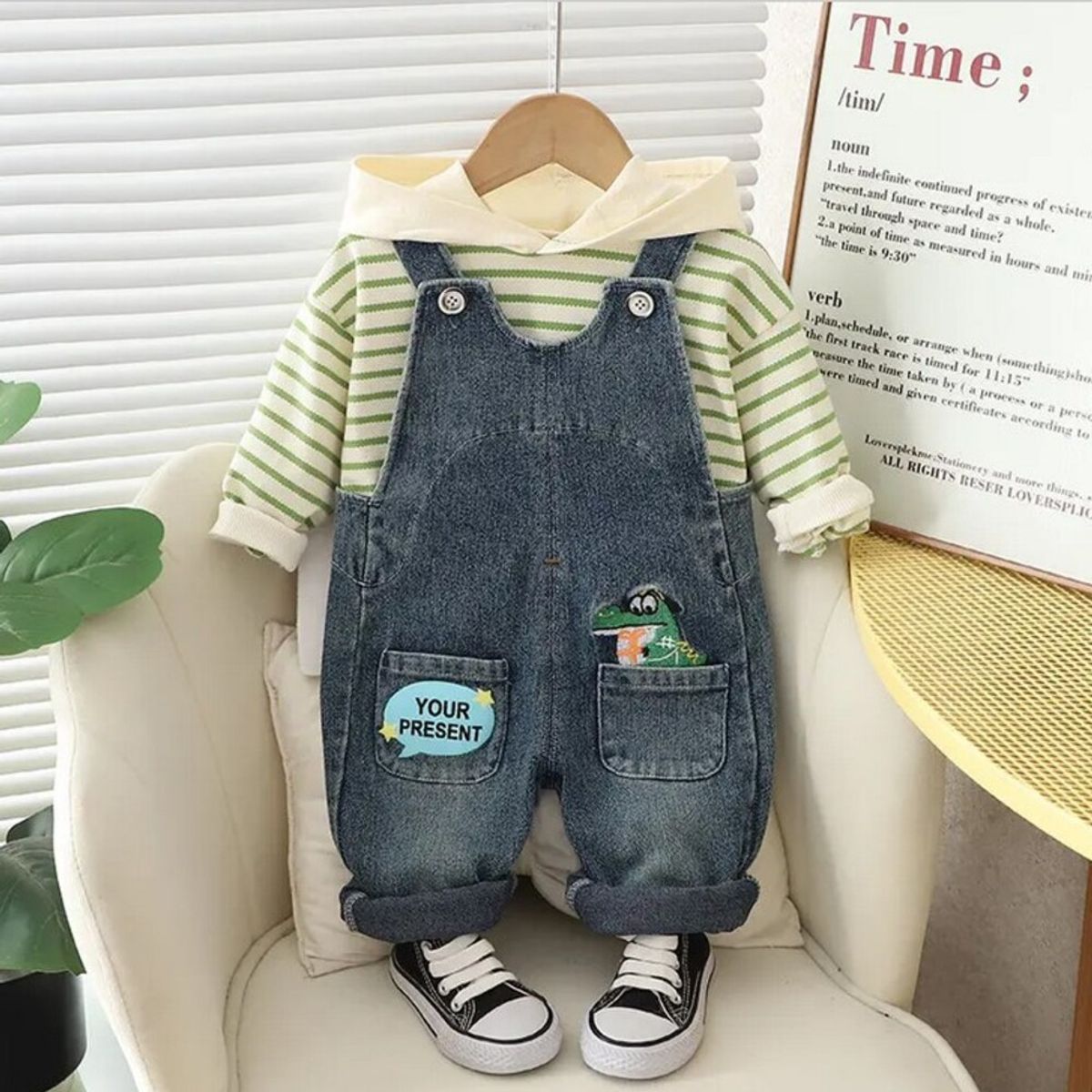 GENERICO - Ropa para  Niño 2 Piezas Dinosaurio  ( Polera + Overoll )