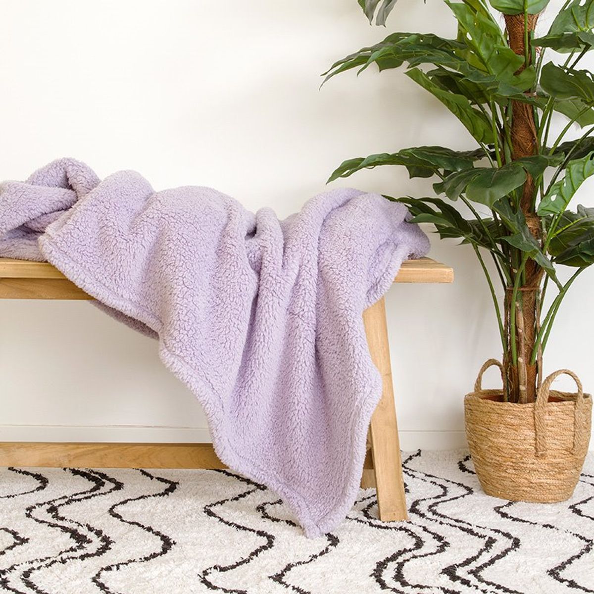GENERICO - COLCHA 2 PLAZAS DE PELUCHE PELO CORTO LILA