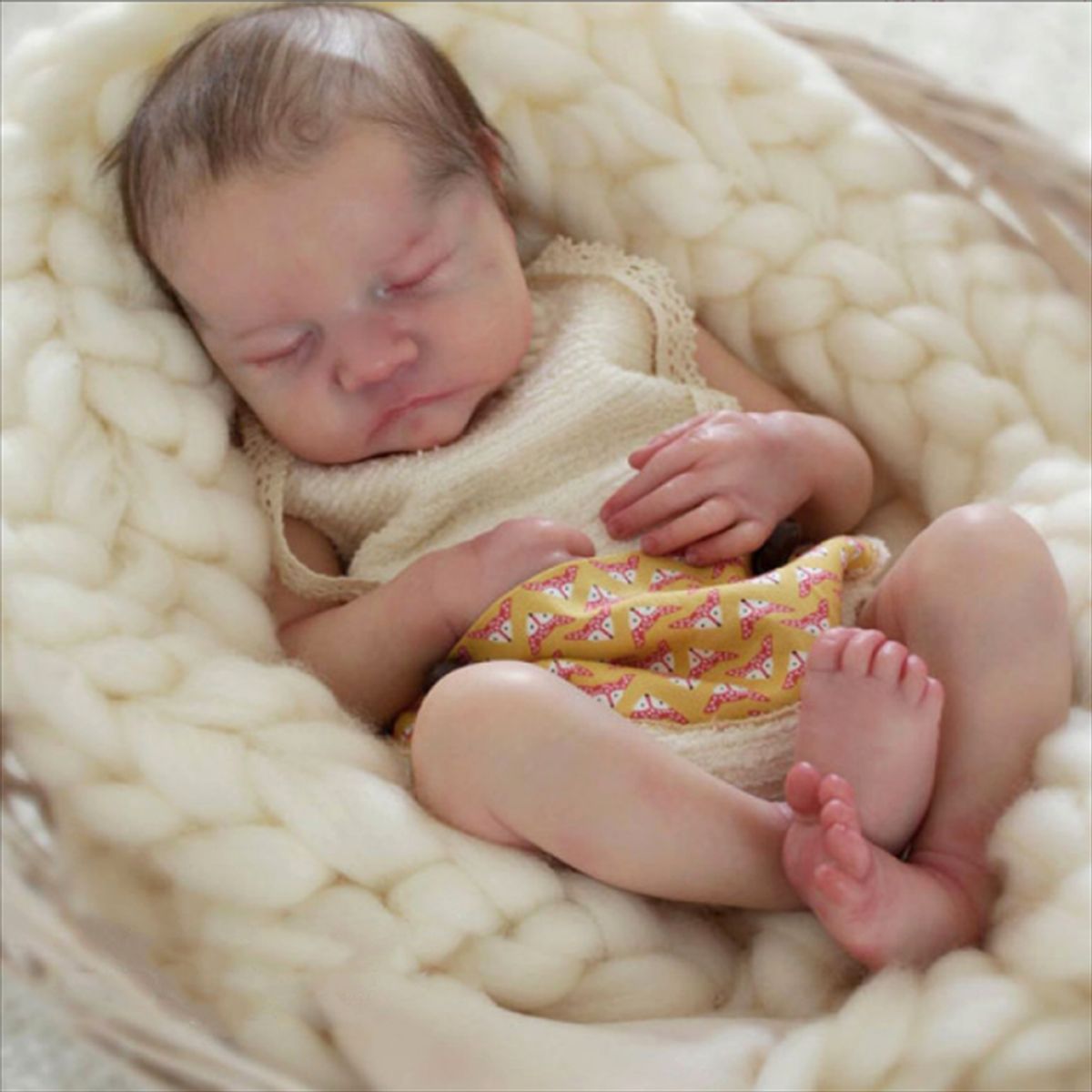 VENUS MIA - Muñeca renacida de 48 centímetros