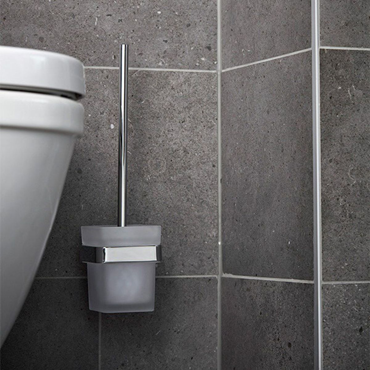 COBRA - Cepillo para inodoro con porta cepillo mural línea Demo marca Cobra