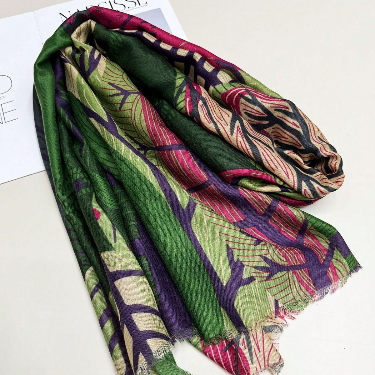 KAST PE - Pashmina de Seda Satinada diseño exclusivo para mujer  Cuento de Hadas