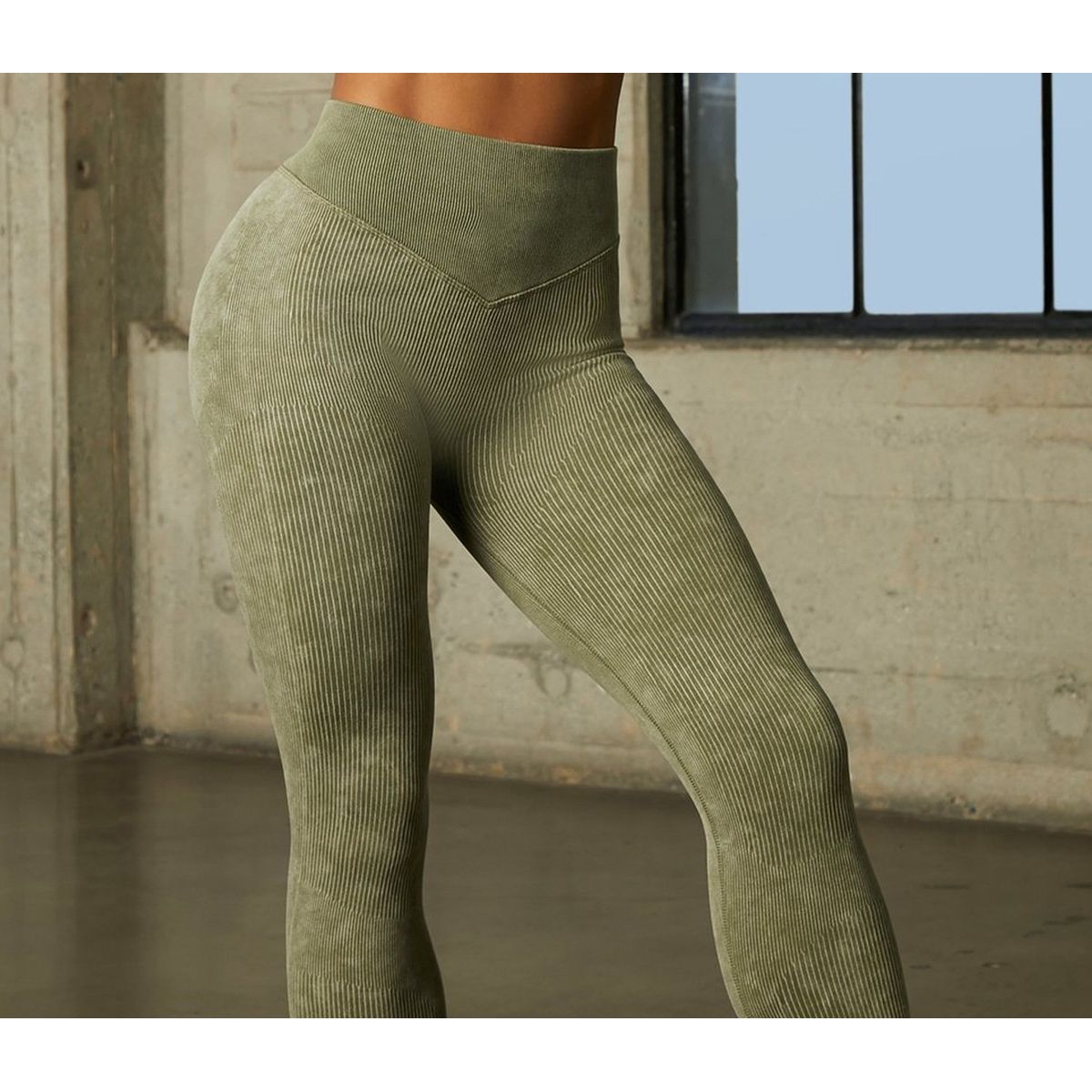 GENERICO - LEGGIN MUJER PUSH UP ACANALADO