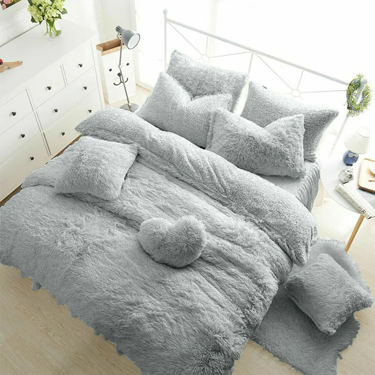 GENERICO - COLCHA DE PELUCHE PELO CORTO QUEEN PLOMO