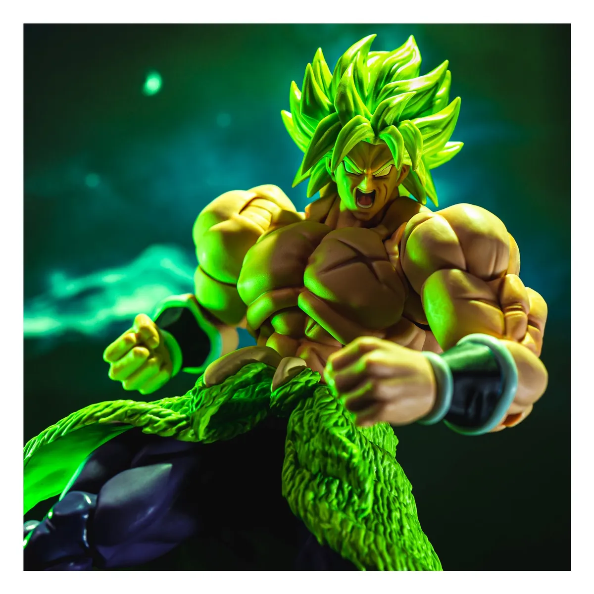 BANDAI - Dragon Ball Super SH Figuarts Super Saiyan Broly Full Power
