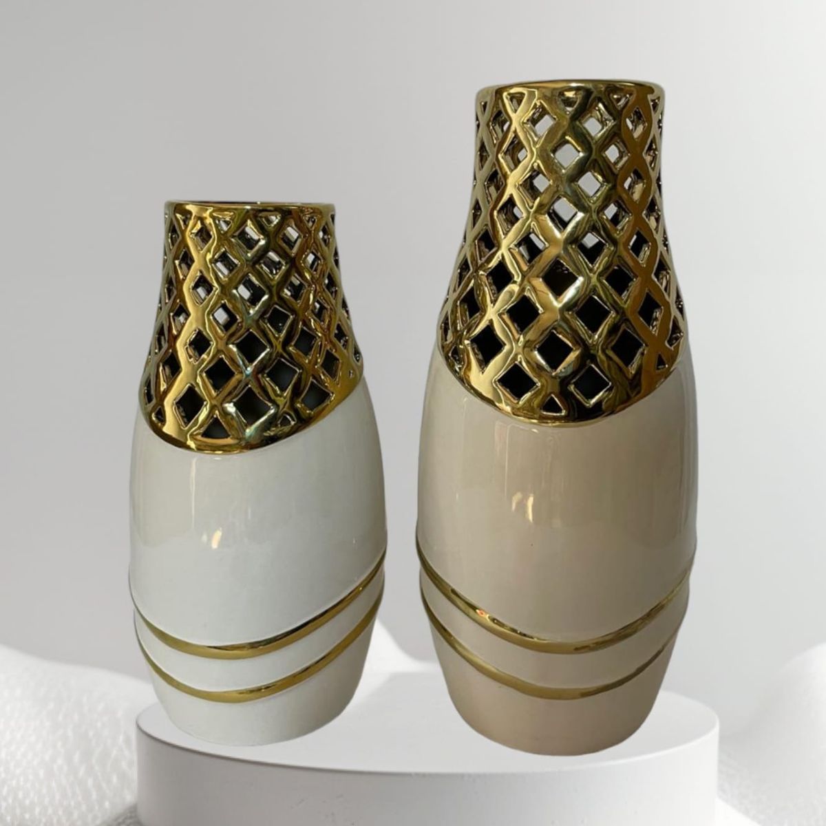 GENERICO - Florero de Cerámica Blanco con Dorado