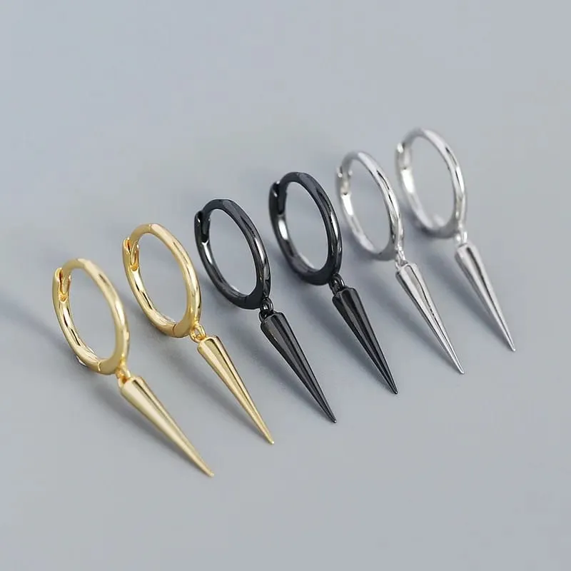 AFRODITA - Aretes de Plata Bañado en Oro 18k Modelo Huggies Rock Stuff