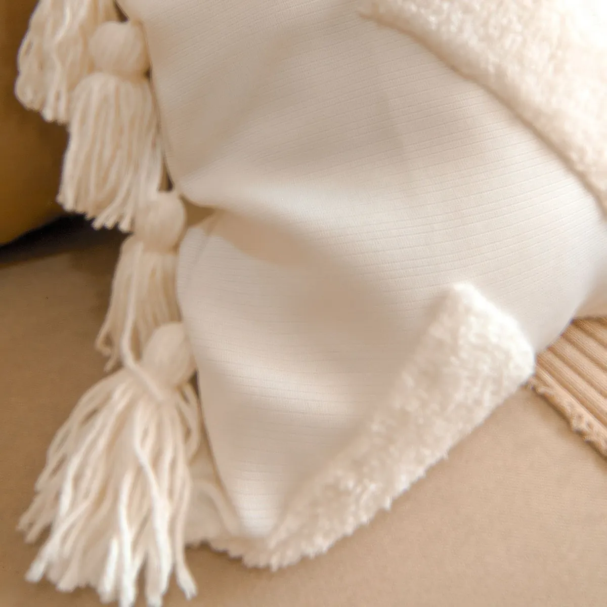 GENERICO - Funda Crema Estilo Bohemio Con Borlas 45x45 Cm