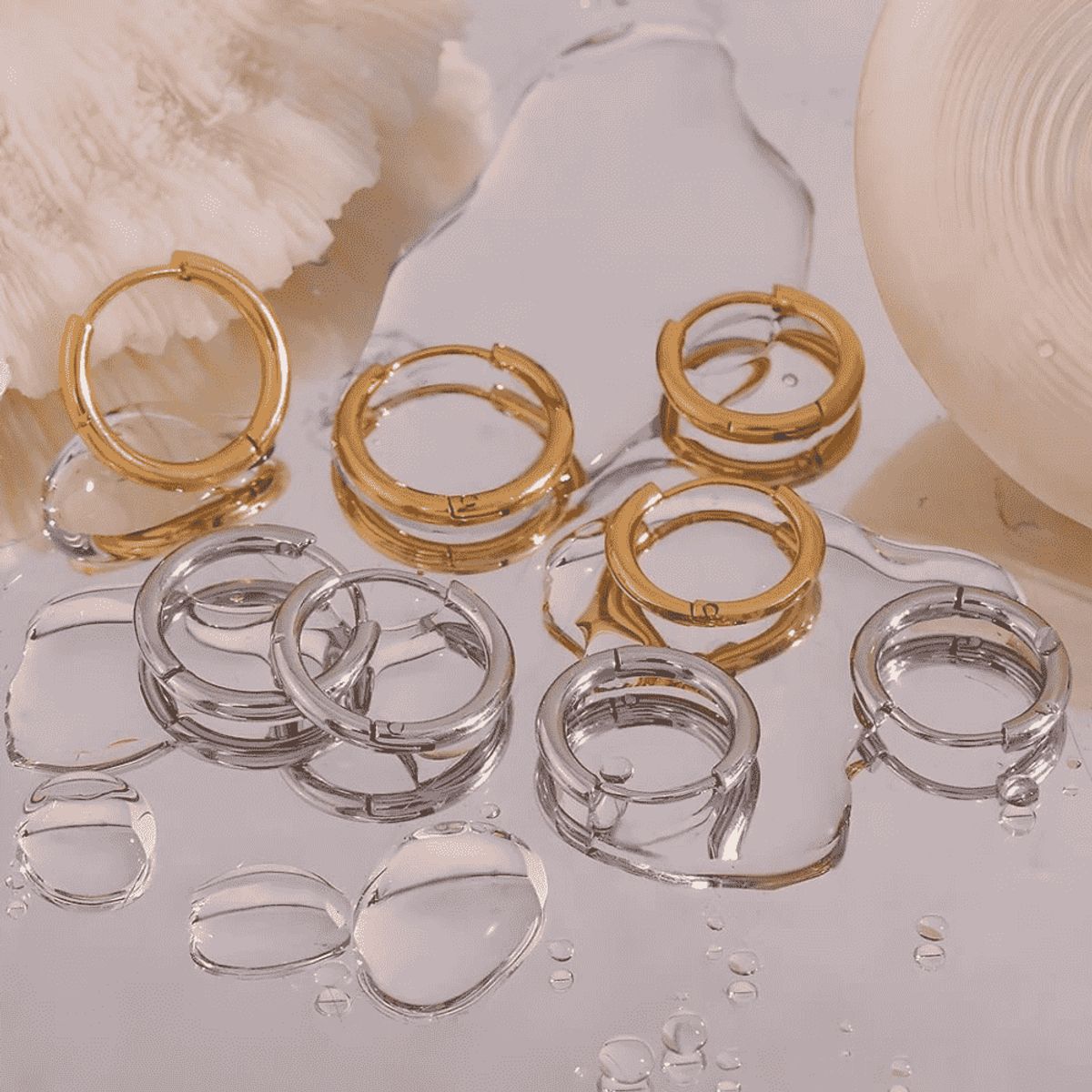 AFRODITA - 1 Par de Aretes de Argolla de Plata 925 Modelo Huggies