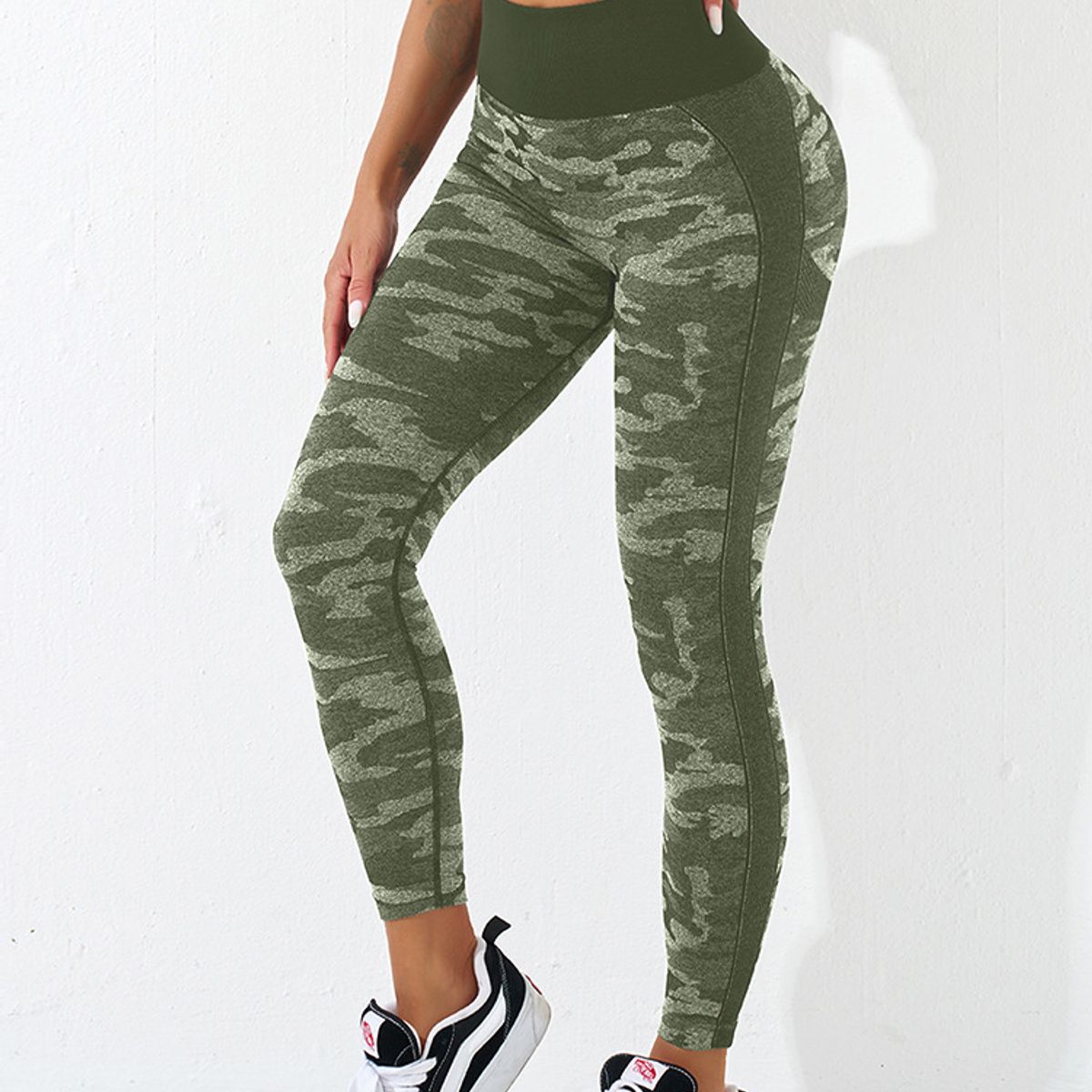 GENERICO - LEGGIN GYM PUSH UP CAMUFLADO