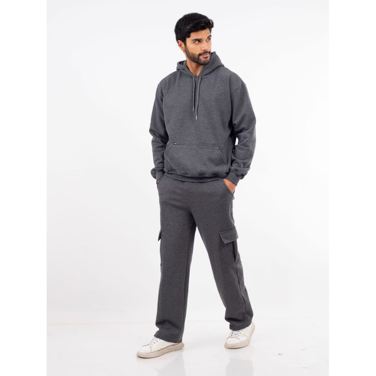 GENERICO - POLERA OVERSIZE URBANA CON CAPUCHA