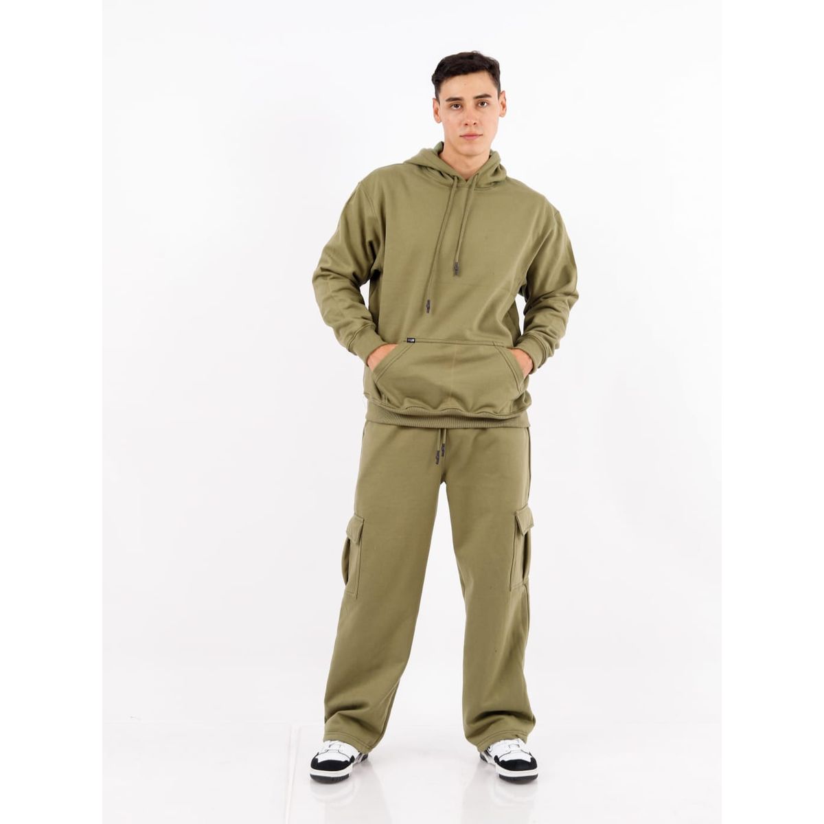 GENERICO - POLERA OVERSIZE URBANA CON CAPUCHA