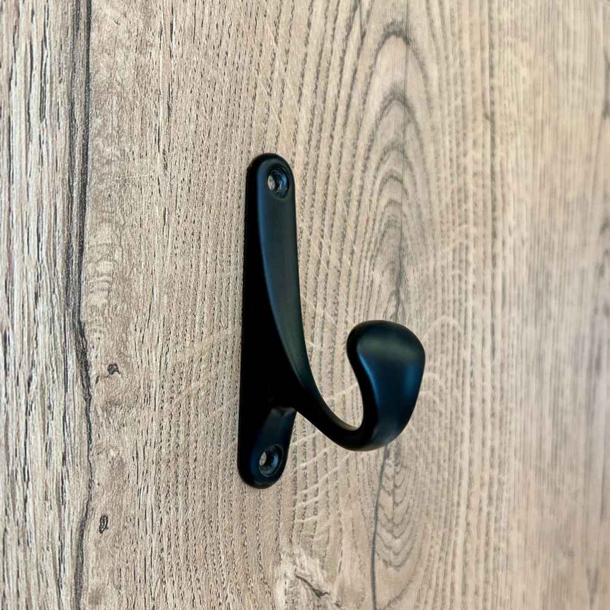 MAS CASA MOBILIARIO Y ACCESORIOS - Percha multiusos para colgar chompas, gorras, etc  Más Casa Perú