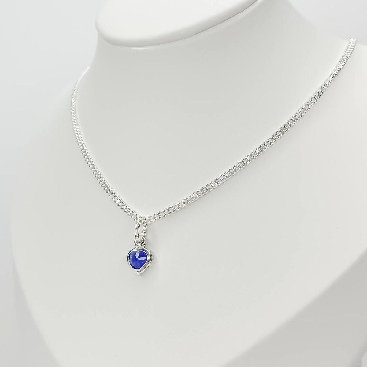 JOYERIA D'PILMER - CADENA DE PLATA CON MINI DIJE DE CORAZON COLOR AZUL