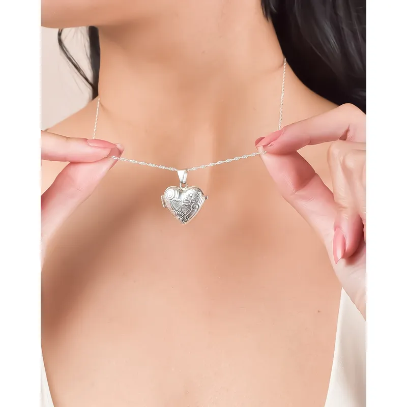 CLEO JOYAS & ACCESORIOS - Collar Relicario Diseño Recuerdos Grabado Plata