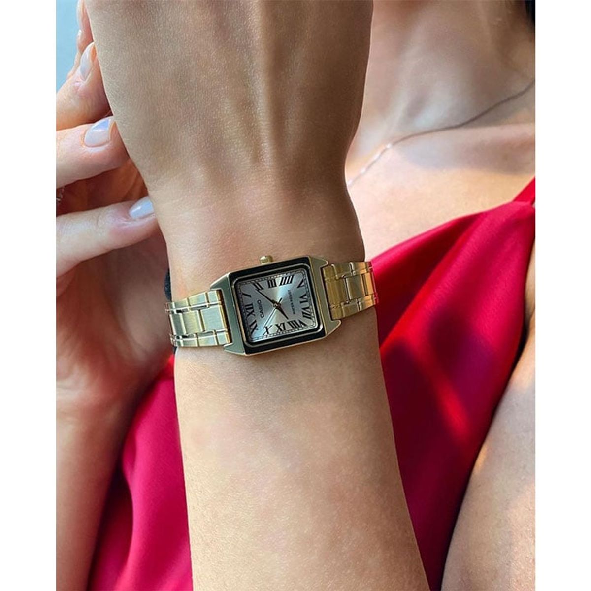 CASIO - Reloj Casio LTP-V007G-9B Old Money Aesthetic