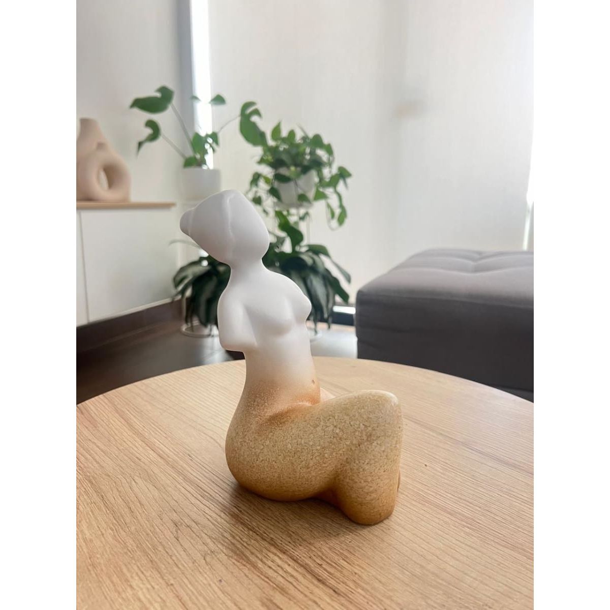 GENERICO - Adorno Silueta Mujer 13x11x185cm