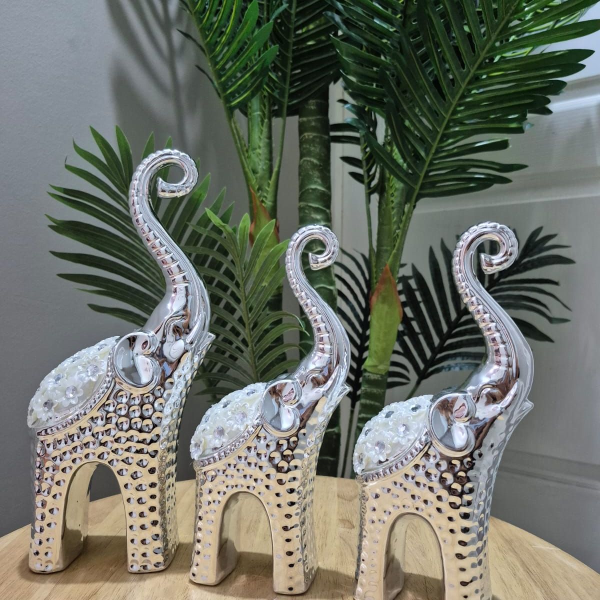 GENERICO - Adornos Elefantes Trompudos