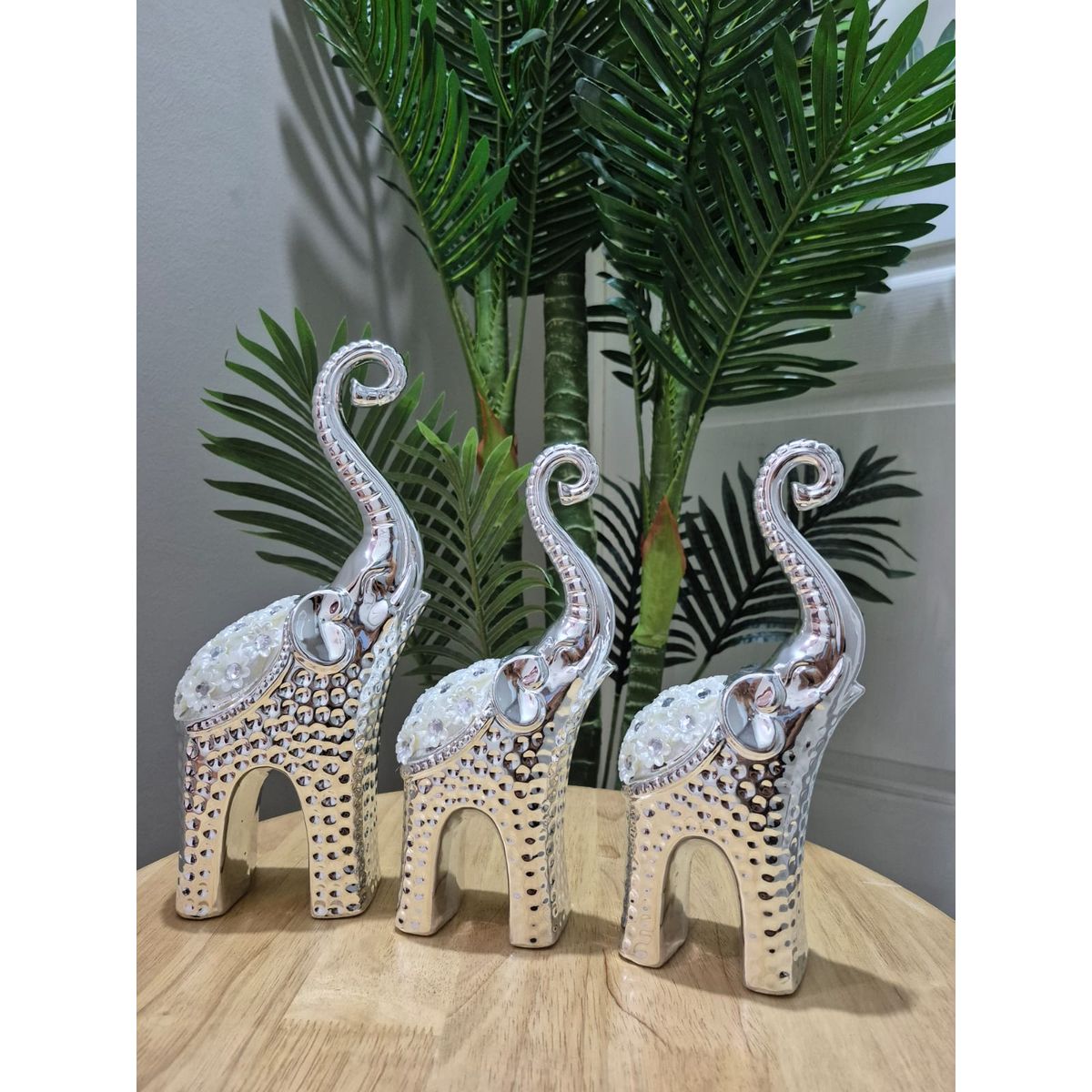 GENERICO - Adornos Elefantes Trompudos