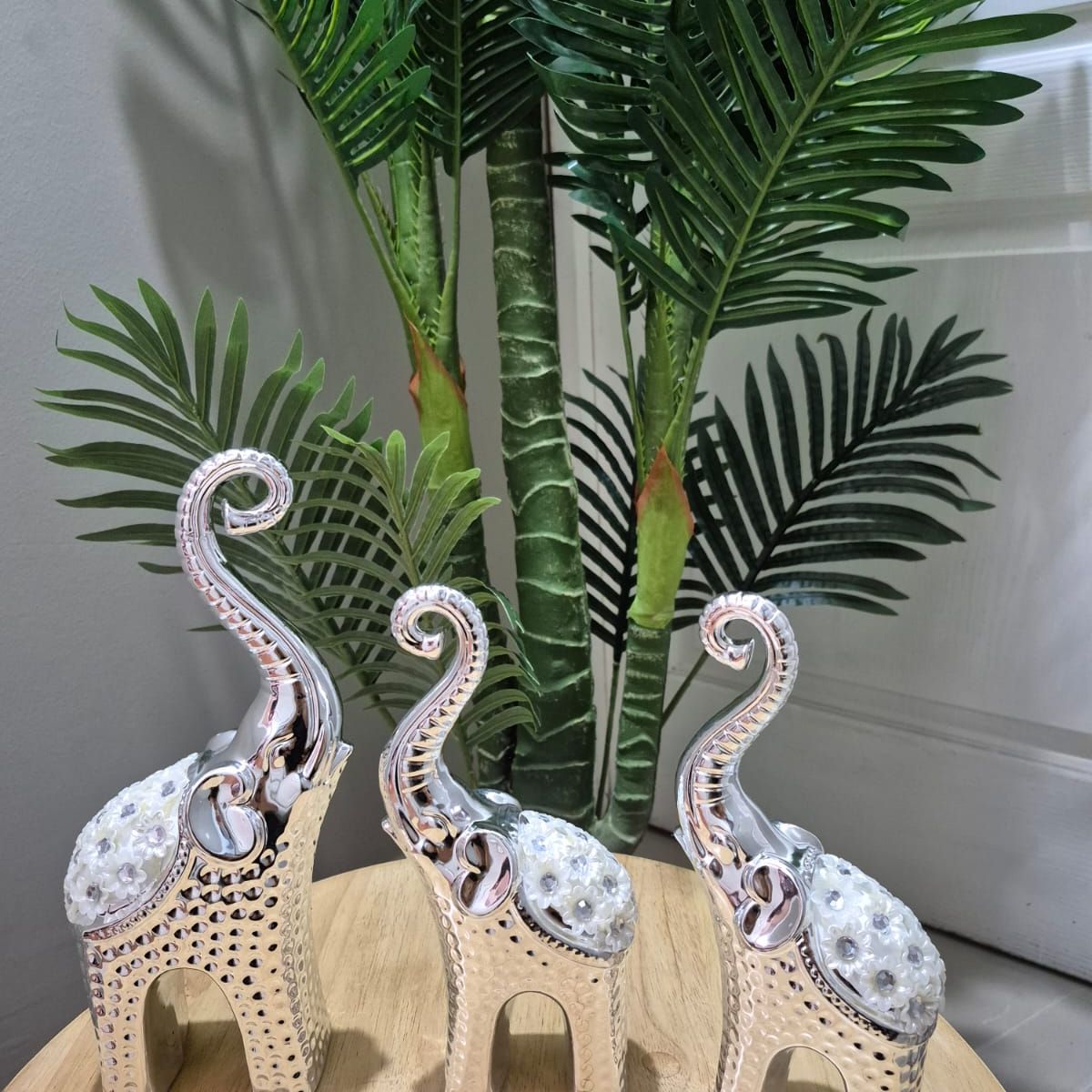 GENERICO - Adornos Elefantes Trompudos