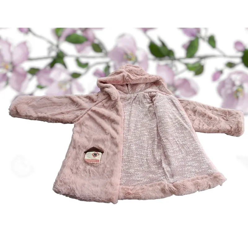 GENERICO - ABRIGO DE NIÑA PELUCHE CON ESTAMPADO