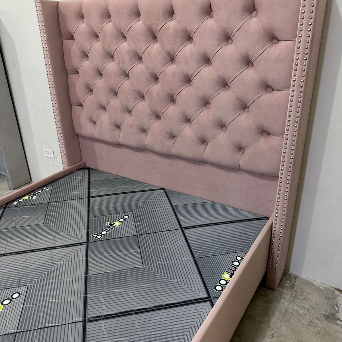 GENERICO - Cama Box Tarima + Cabecera Bella Rosa 2 plazas