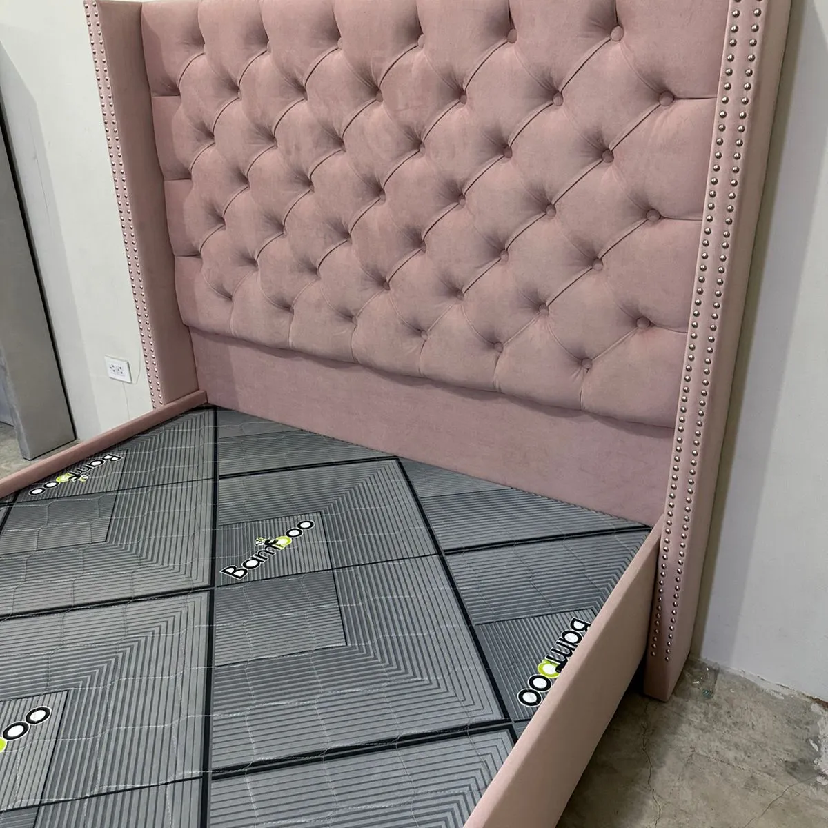 GENERICO - Cama Box Tarima + Cabecera Bella Rosa King