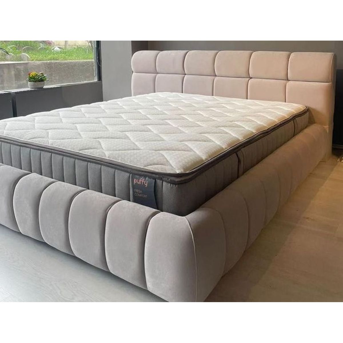 GENERICO - Cama Box Tarima + Cabecera Luxe Beige  King