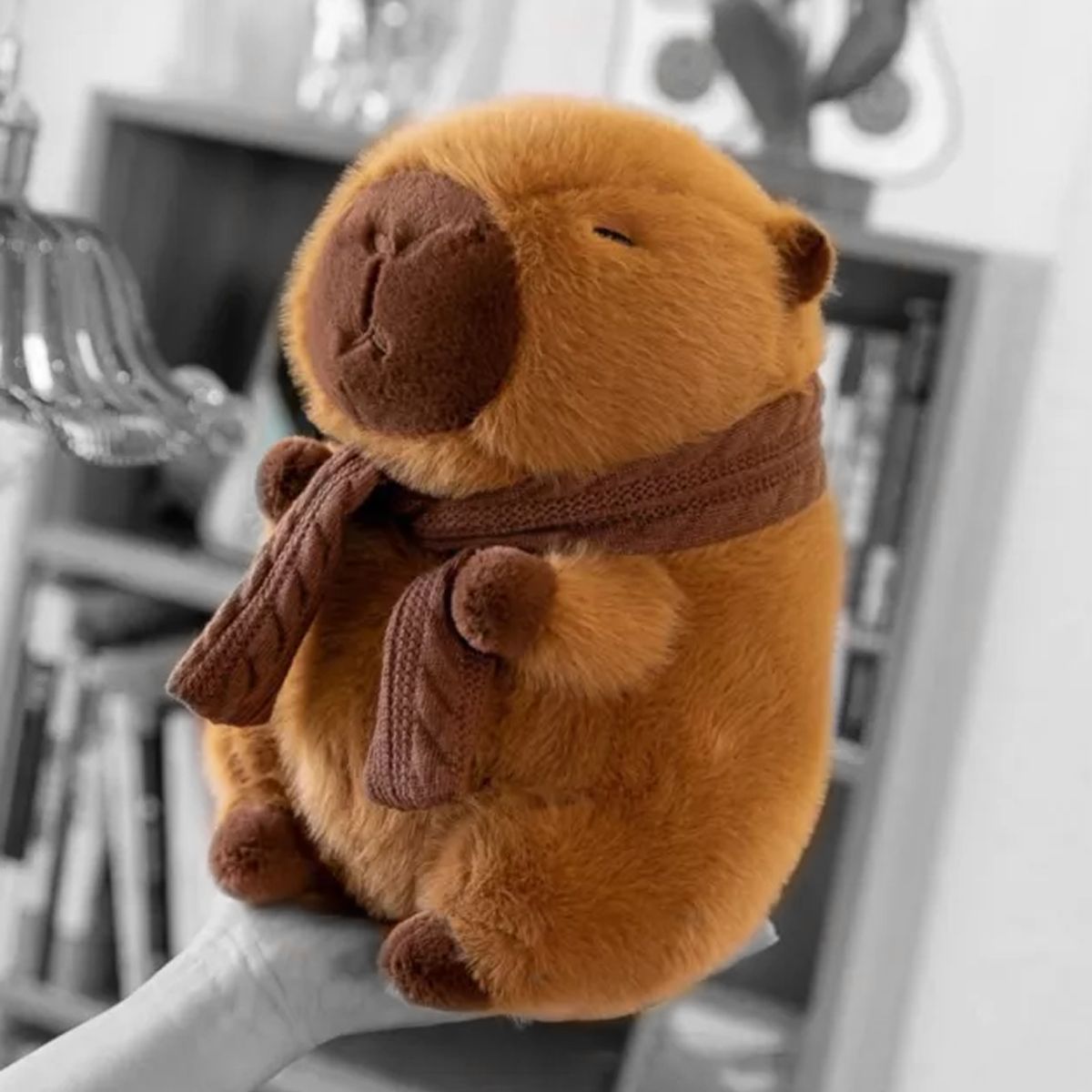 GENERICO - Peluche Pequeño Capibara Brown Bufanda 25CM IP 8886541