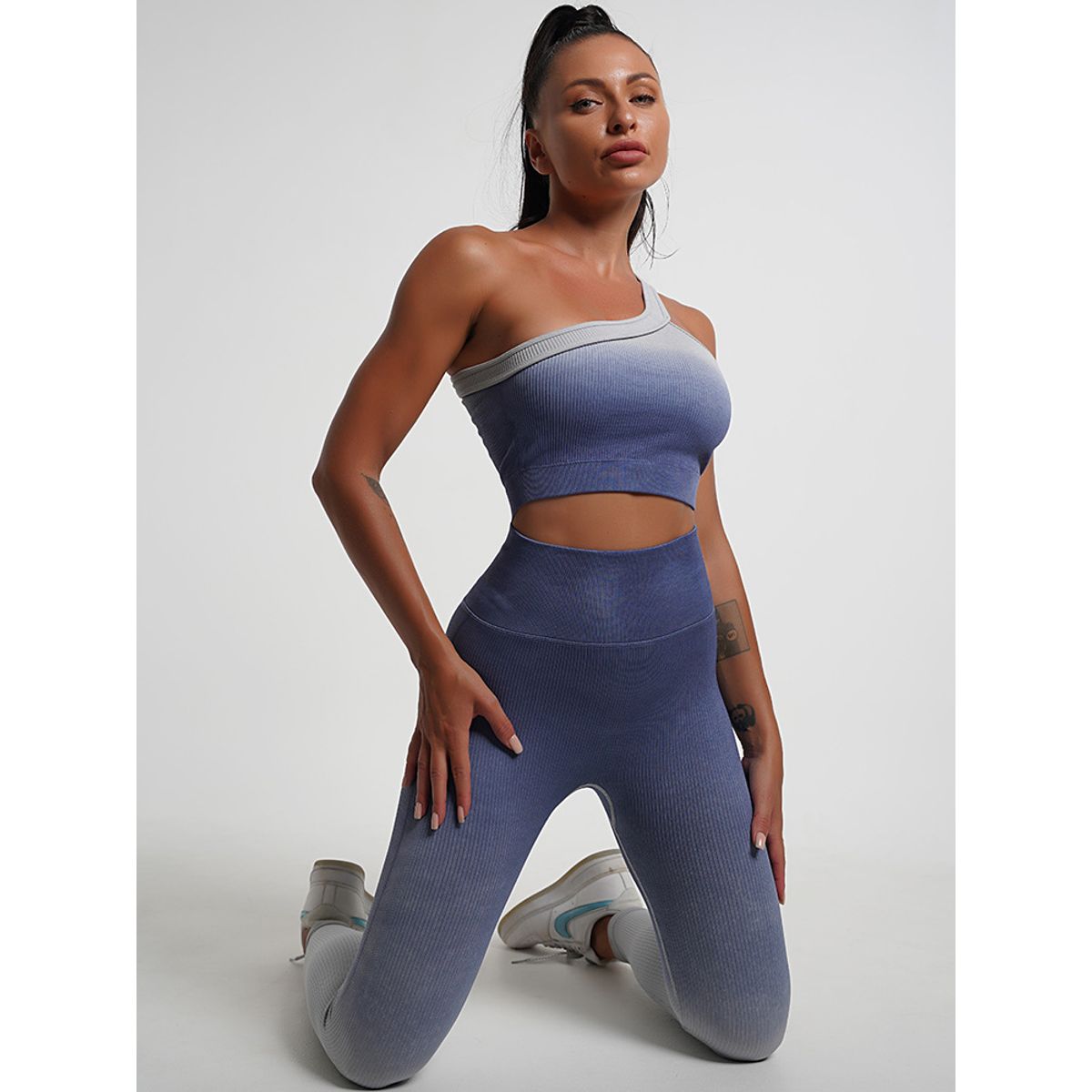 GENERICO - Conjunto deportivo bicolor acanalado push up