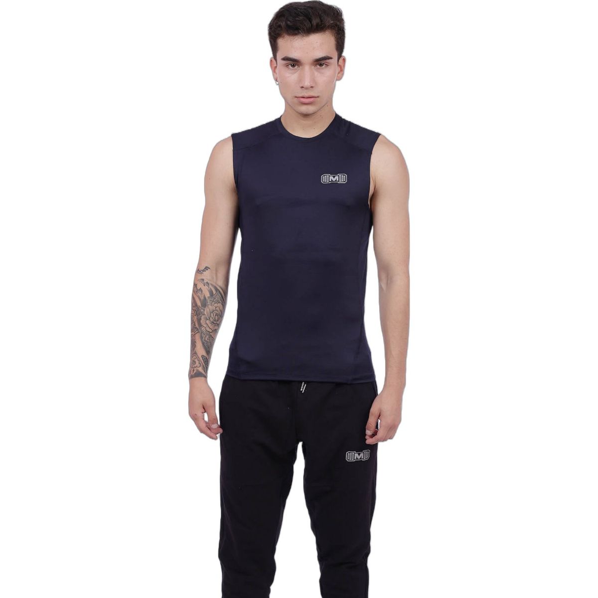 M MUSCLE MUSEUM - Polo Deportivo de Compresión Manga Cero Color Azul Oscuro para Hombres