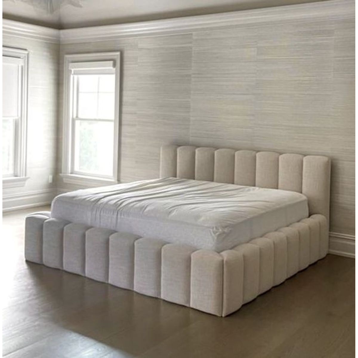 GENERICO - Cama Box Tarima + Cabecera Milo Beige  2 plazas