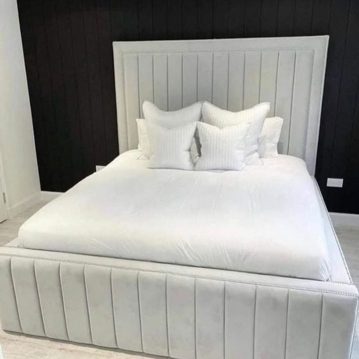 GENERICO - Cama Box Tarima + Cabecera Panel  Gris  2 plazas