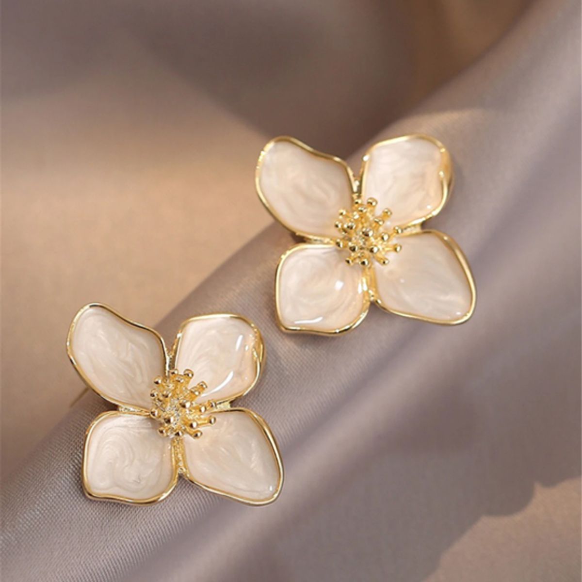 GENERICO - Aretes  set de flor esmaltada caída de hibisco para mujer -blanco