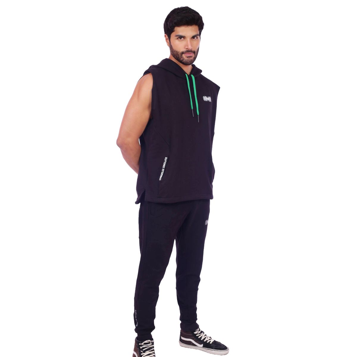 M MUSCLE MUSEUM - Polera Manga Cero Color Negro y Verde Bolsillos delantero con cierre