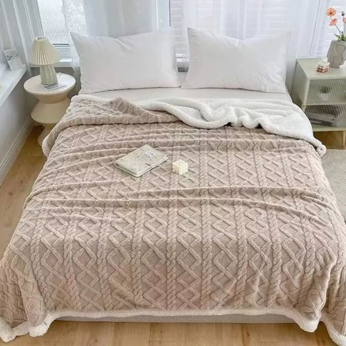 GENERICO - MANTA ANTIALÉRGICA PELUCHÓN CON CARNERO