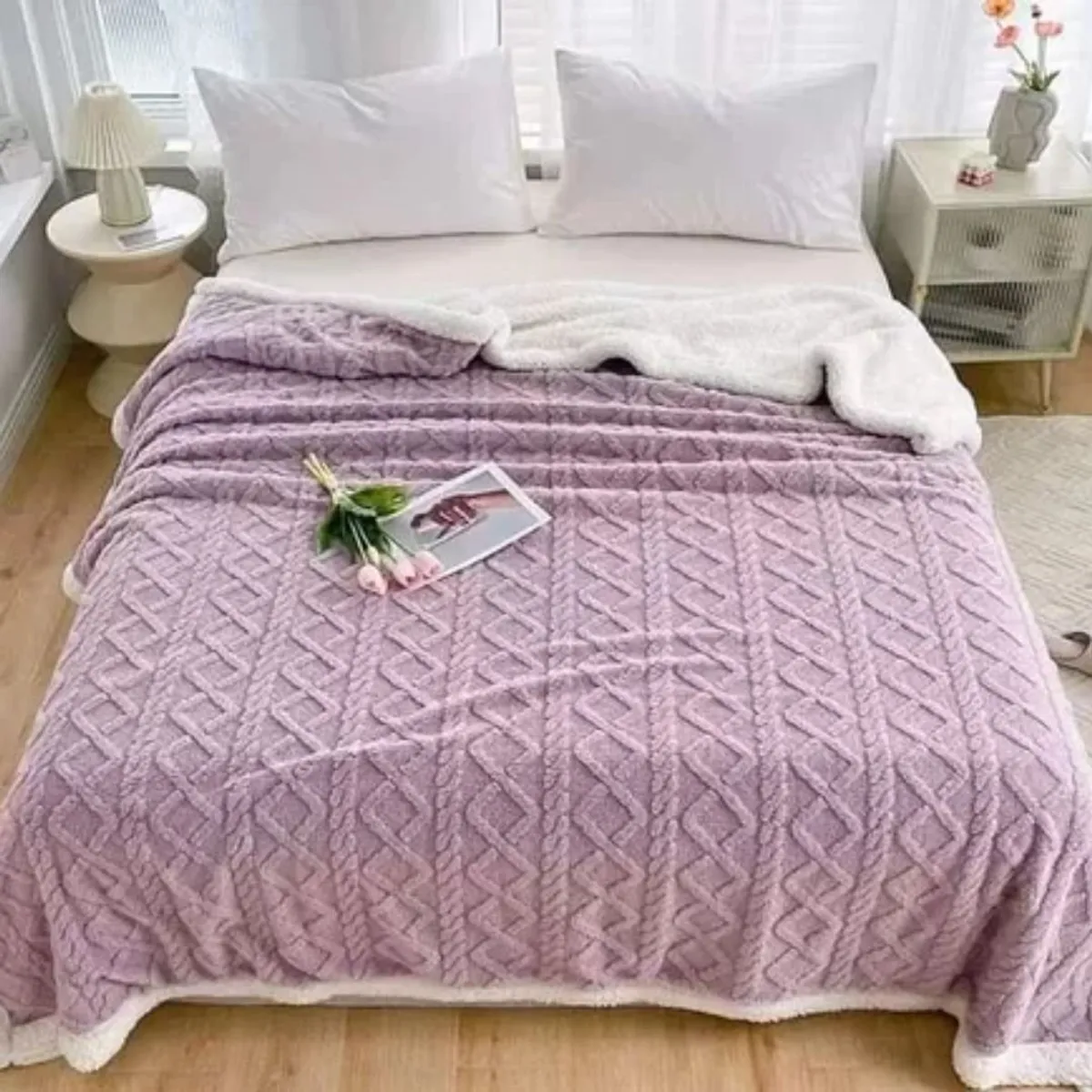 GENERICO - MANTA ANTIALÉRGICA PELUCHÓN CON CARNERO