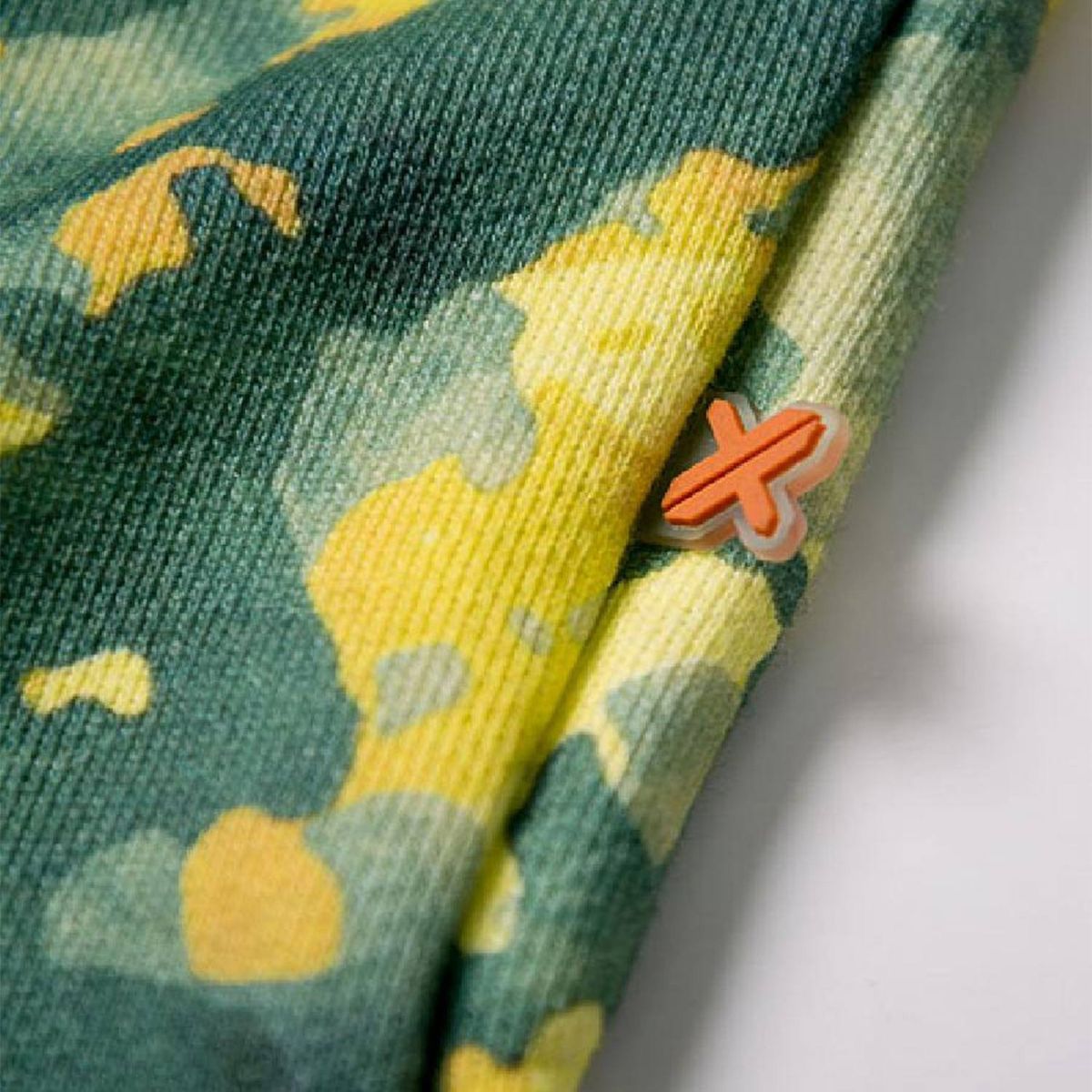 XERO TOLERANCE - Polera French Terry Hombre Wears Tolerance