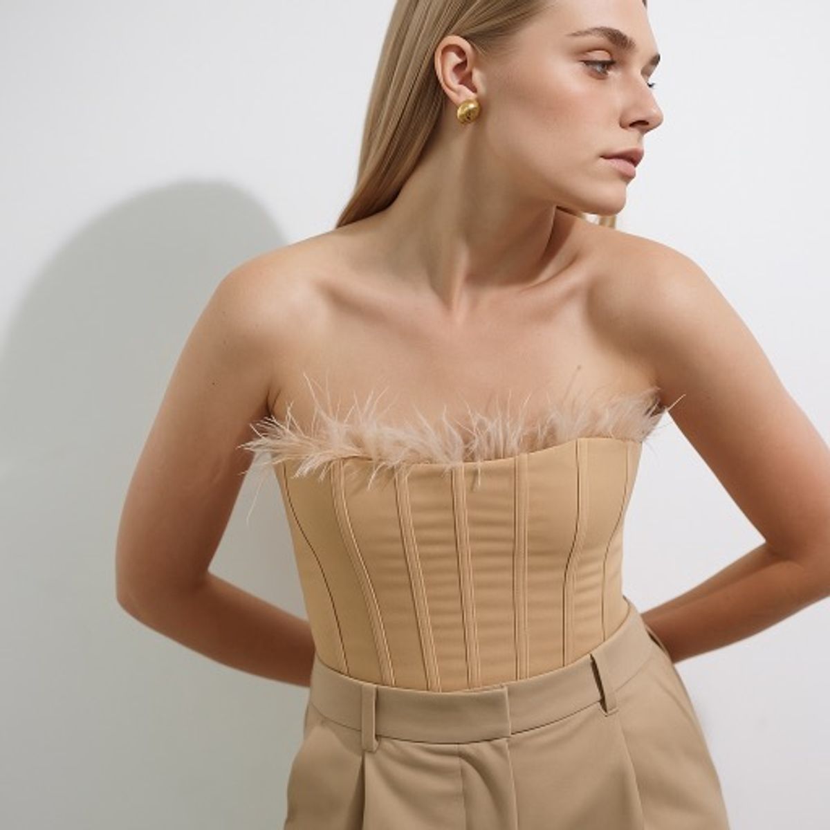 AMA OUTFITTERS - TOP BIRD BEIGE PLUMAS