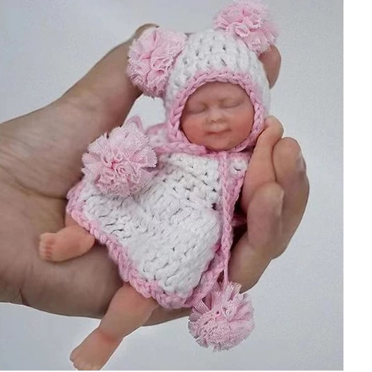 GENERICO - Mini Bebe Reborn Silicona Ojos Cerrados12 cm - Niña