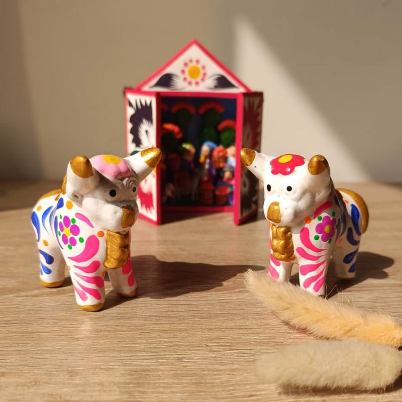 GENERICO - Artesanía Torito de Pucará Multicolor 8 x 7,5