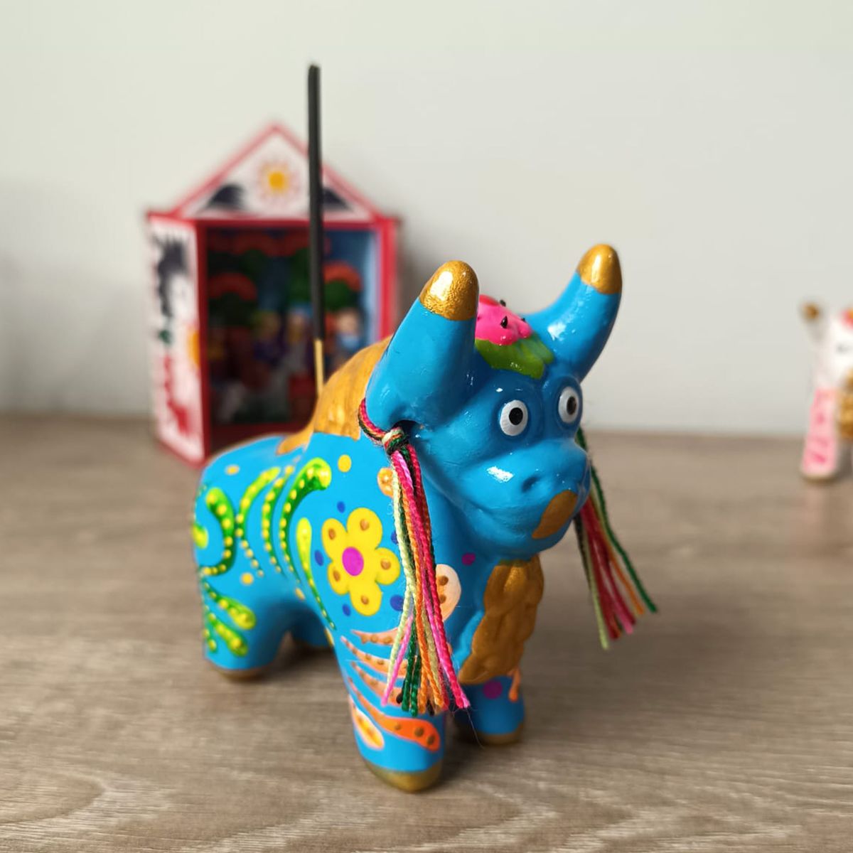 GENERICO - Artesanía Torito de Pucará Multicolor 10 x 10,5