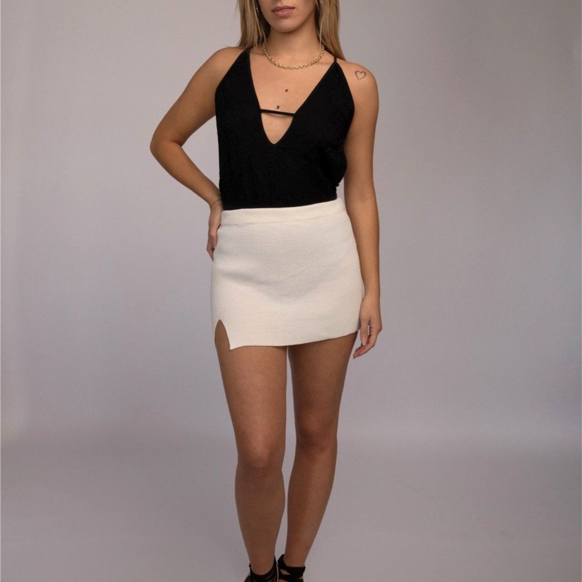 AMA OUTFITTERS - BODY MILAN DE ENCAJE CON TIRAS