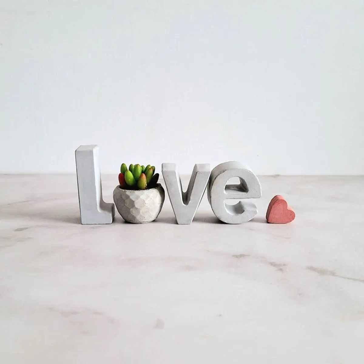CONKRETE - Set de letras decorativas Love + Planta Suculenta