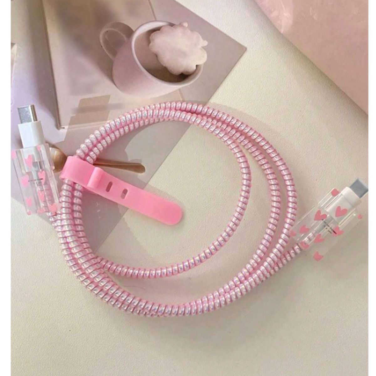 GENERICO - CASE PROTECTOR DE CORAZONES PARA CARGADOR DE IPHONE