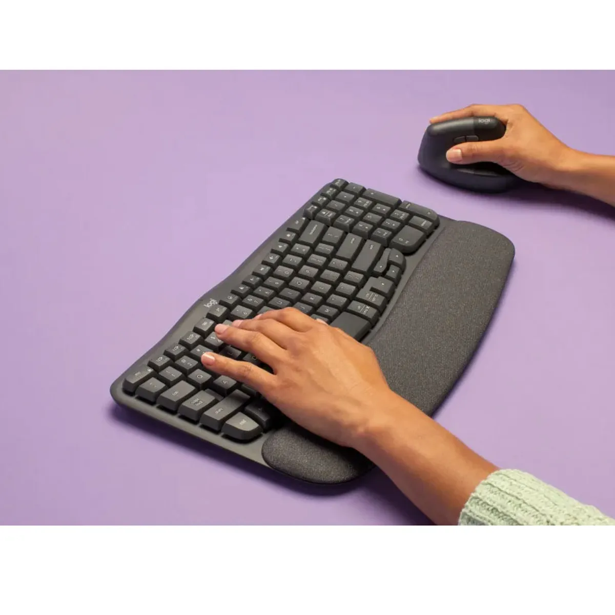 LOGITECH - Teclado Ergonómico Logitech Wave Keys inalámbrico USB Bluetooth Negro