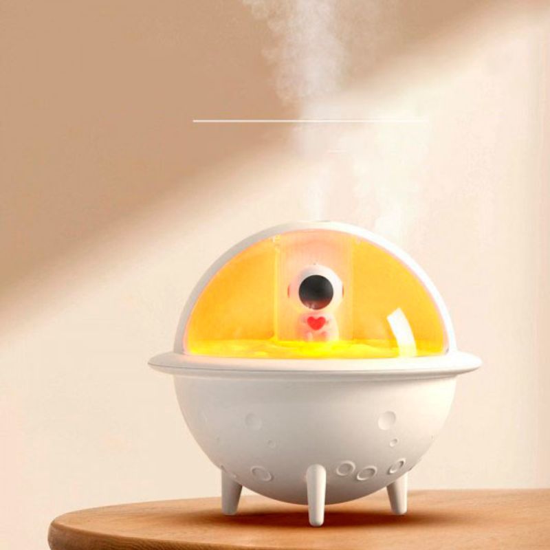 GENERICO - Luna Astronauta Humidificador Ambientador con Luz Led Kawaii