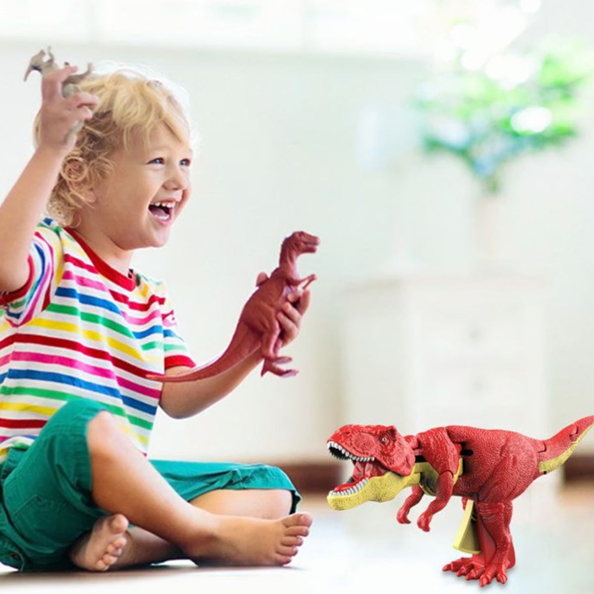 GENERICO - Dinosaurio Zaza con Luz y Sonido - Rojo