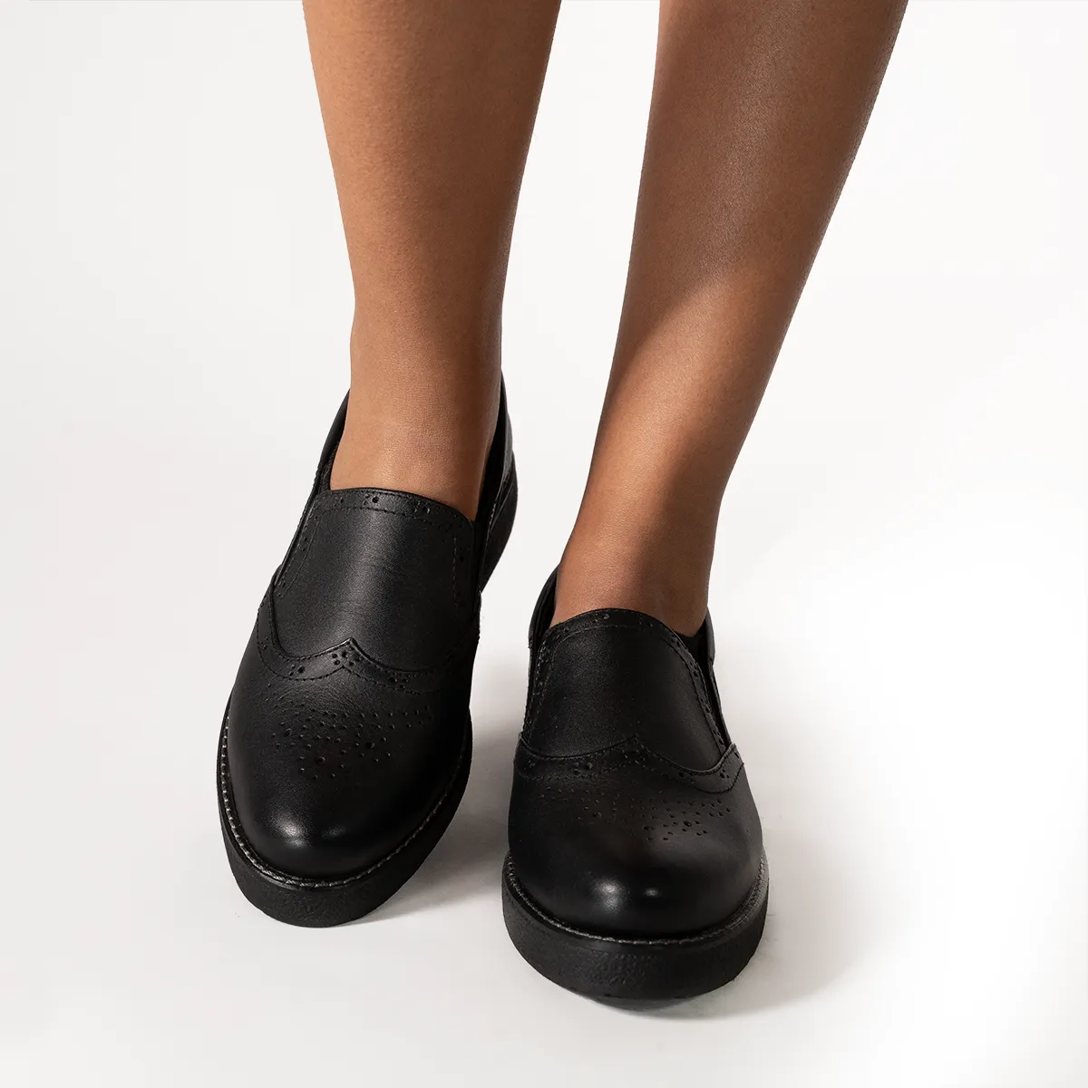 GENERICO - ZAPATOS OXFORD DE MUJER NEGRO_.