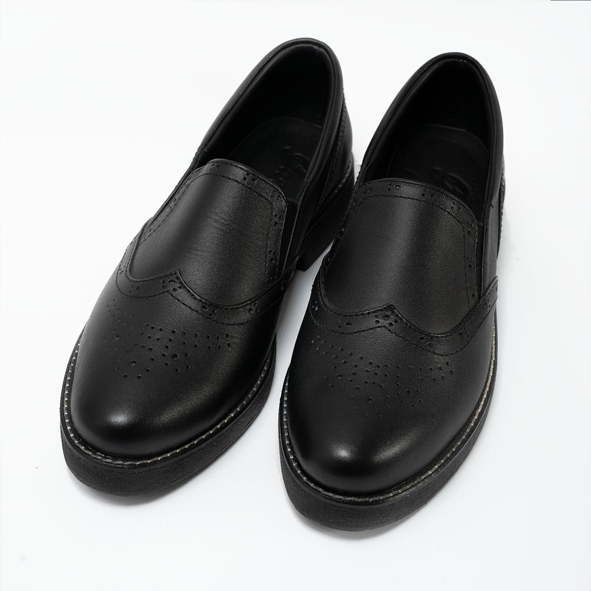 GENERICO - ZAPATOS OXFORD DE MUJER NEGRO_.